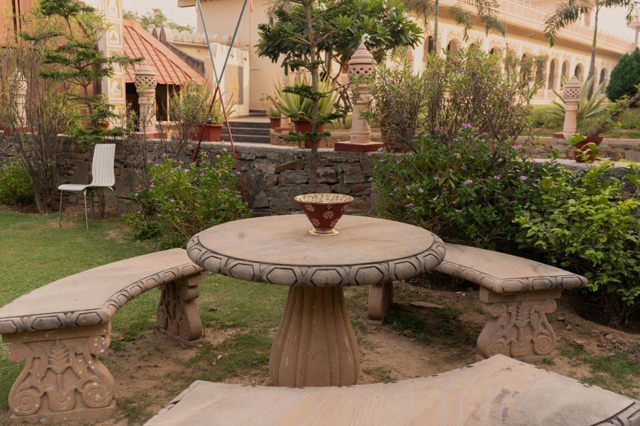 Fort Beejwar Chauhan By Aayams Neemrana Shahjahanpur Exterior photo