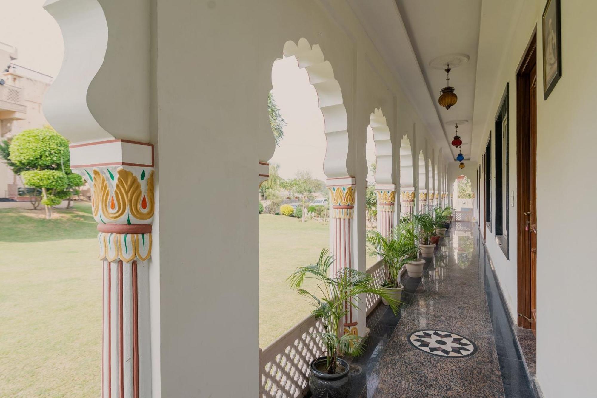 Fort Beejwar Chauhan By Aayams Neemrana Shahjahanpur Exterior photo